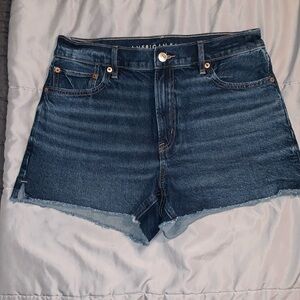 AMERICAN EAGLE Strigid Real Good Relaxed Short in dark blue size 8, 4in inseam